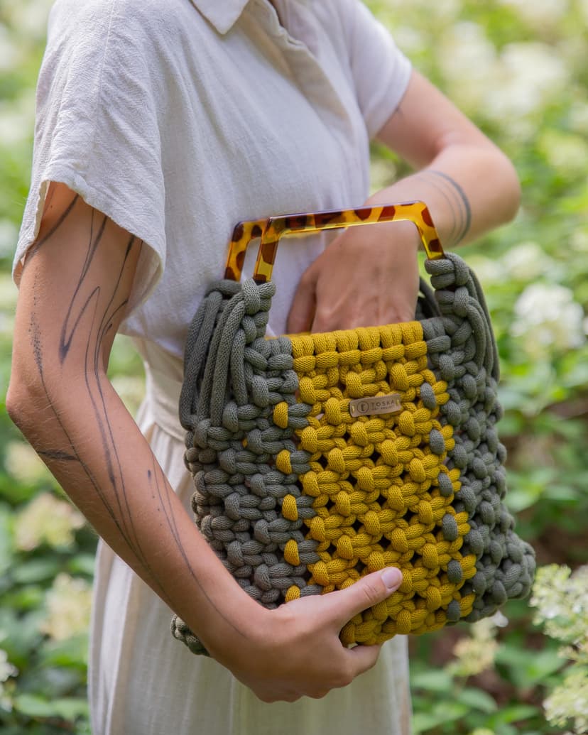 Macrame piece 1